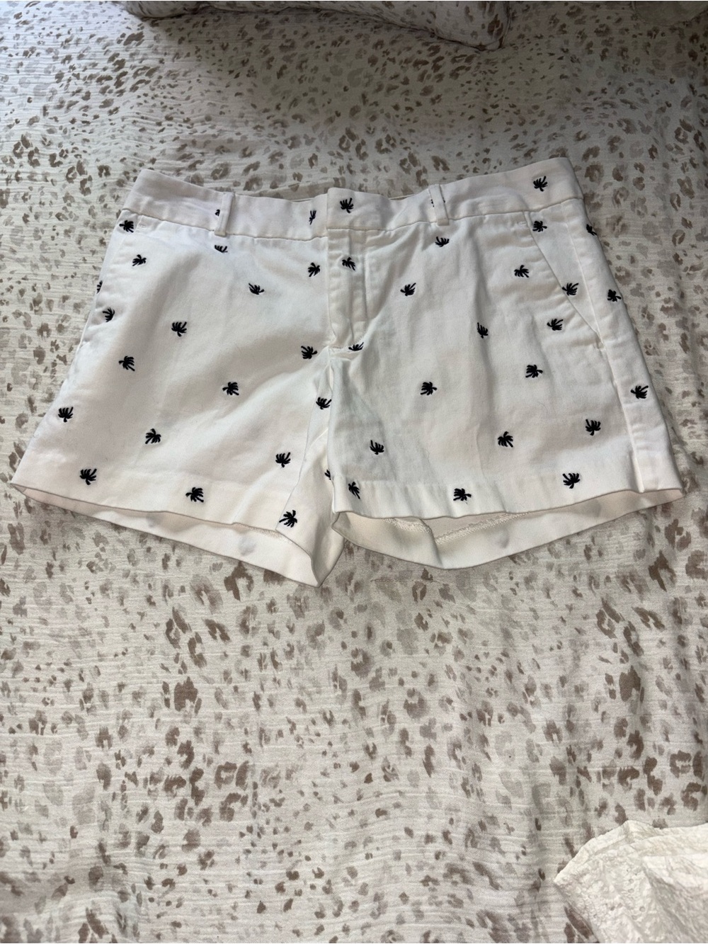 Banana Republic White High-Waist Shorts with Black Palm Embroidery